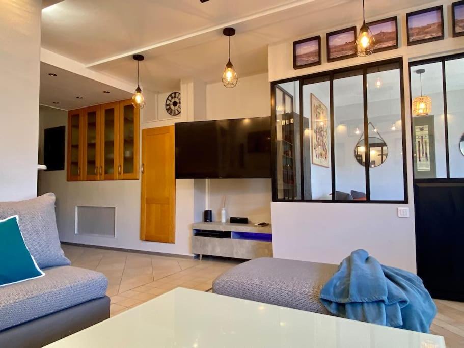 Photo of Livingroom in Endoume
