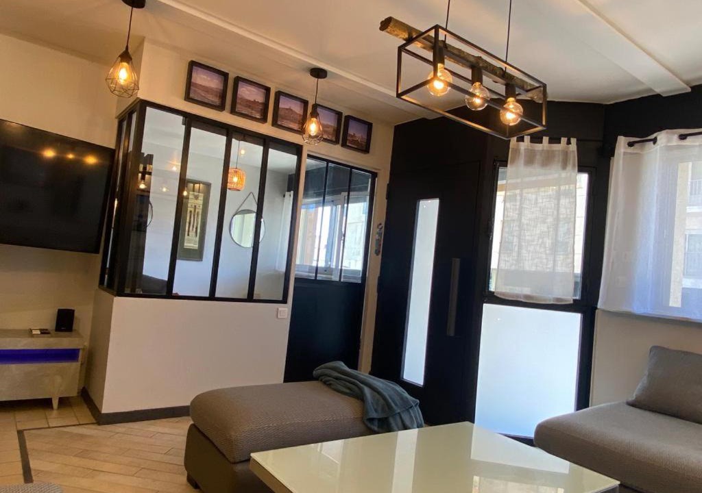 Photo of Livingroom in Endoume