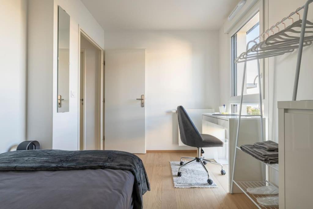 Photo of Bedroom in Ferney-Voltaire