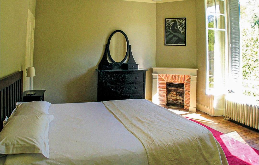 Photo of Bedroom in Terrasson-la-Villedieu