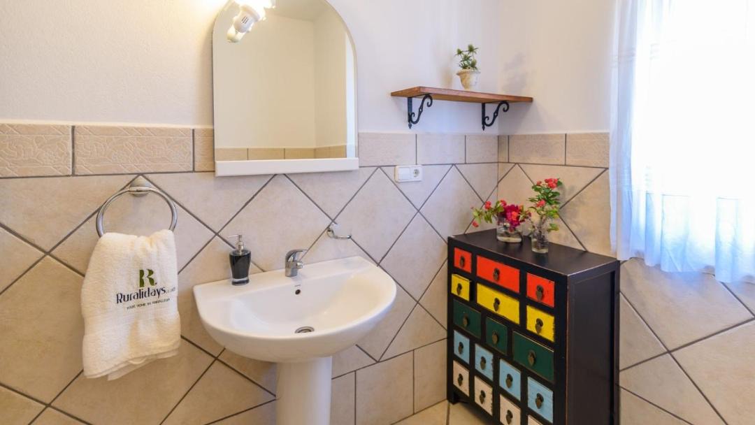 Photo of Bathroom in Cajiz