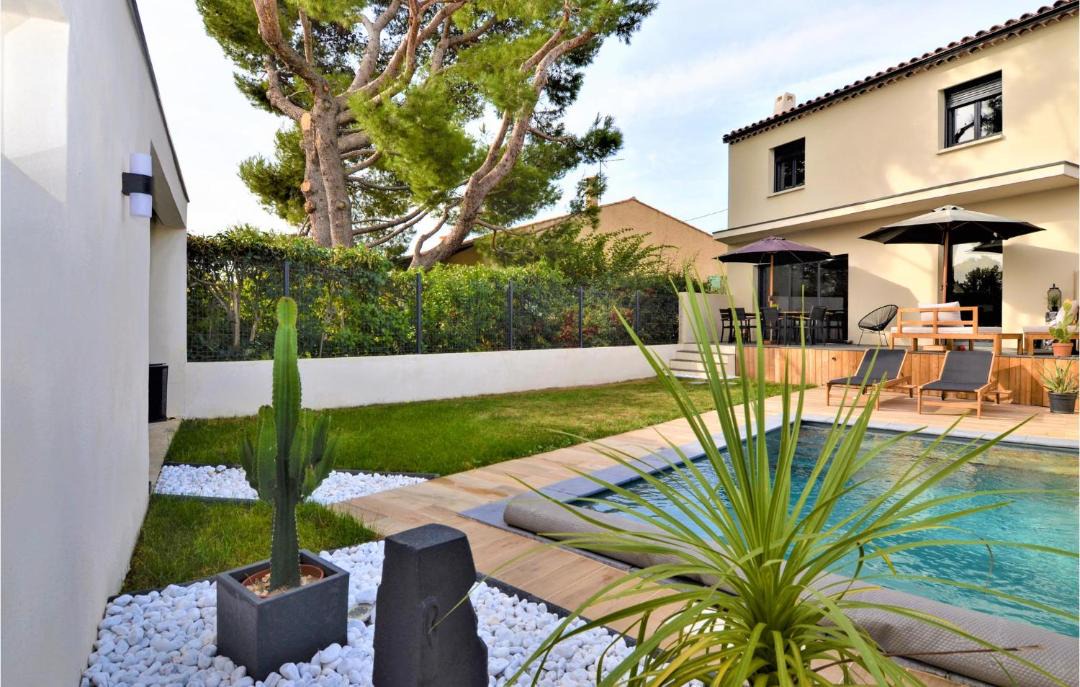 Photo of Outdoor in Montfavet