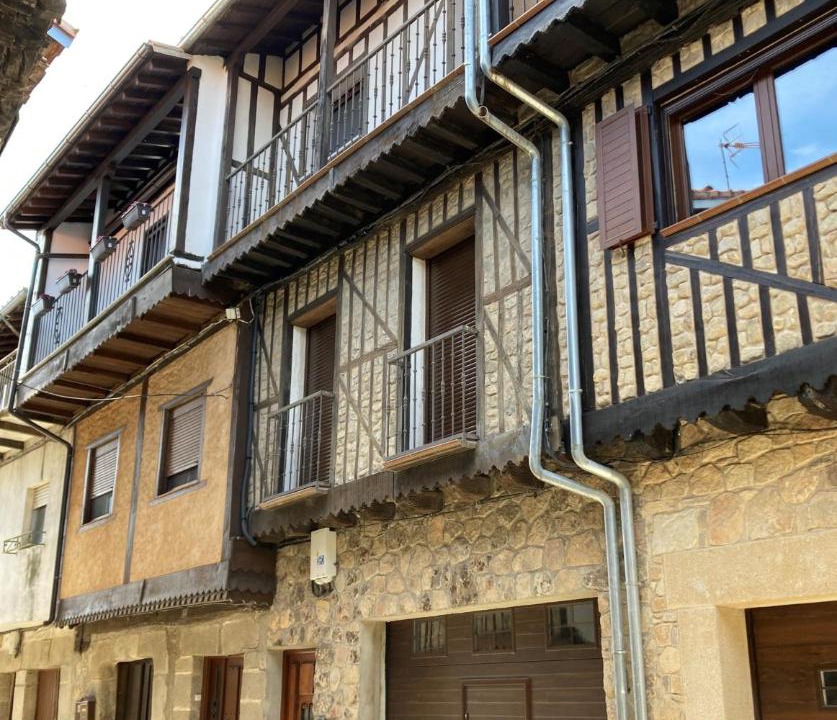Photo of Buildings in Monforte de la Sierra