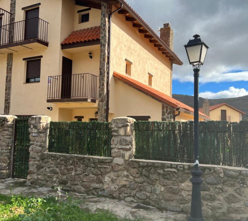 Photo of Buildings in Pinilla del Valle