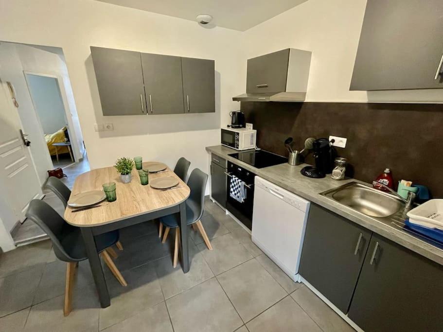 Photo of Kitchen in Bellegarde-sur-Valserine