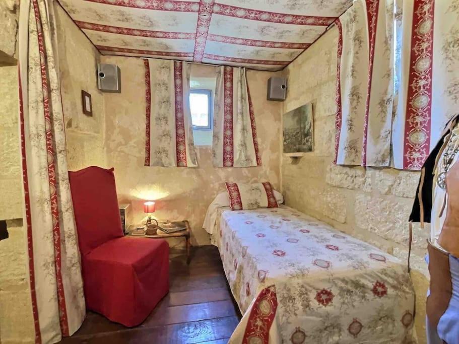 Photo of Bedroom in Remoulins