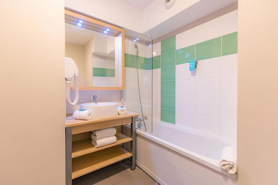 Photo of Bathroom in Millenaire