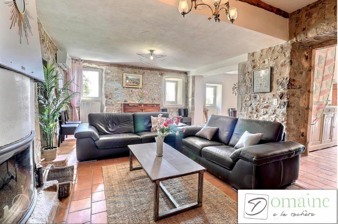 Photo of Livingroom in Sampzon