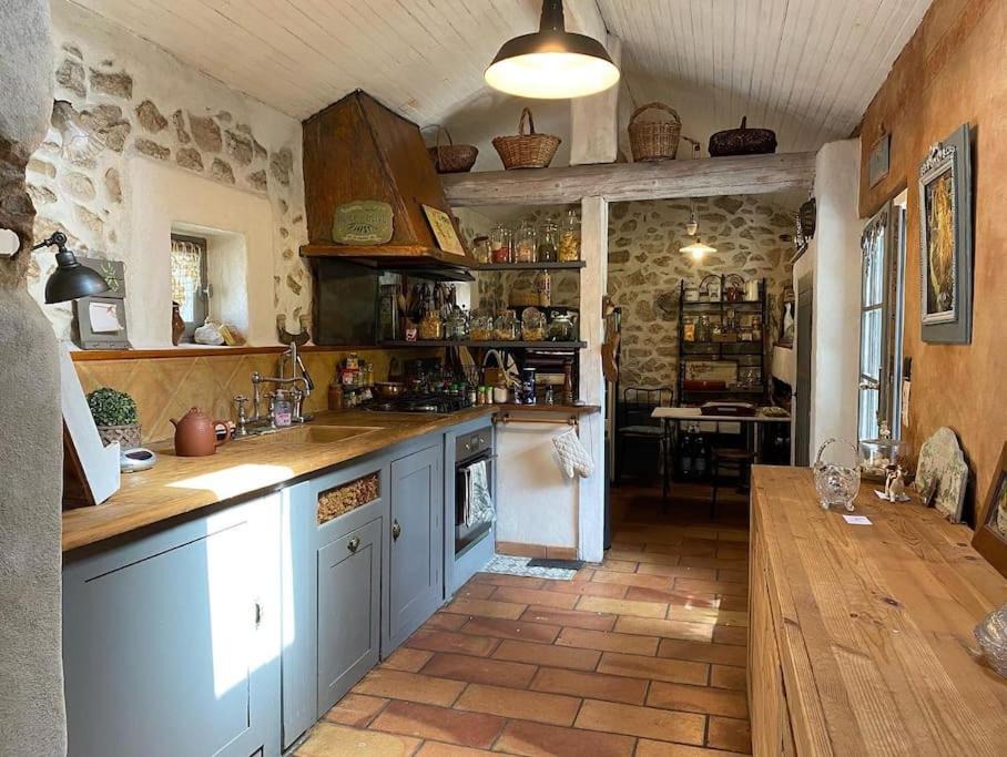 Photo of Kitchen in Sainte-Anastasie