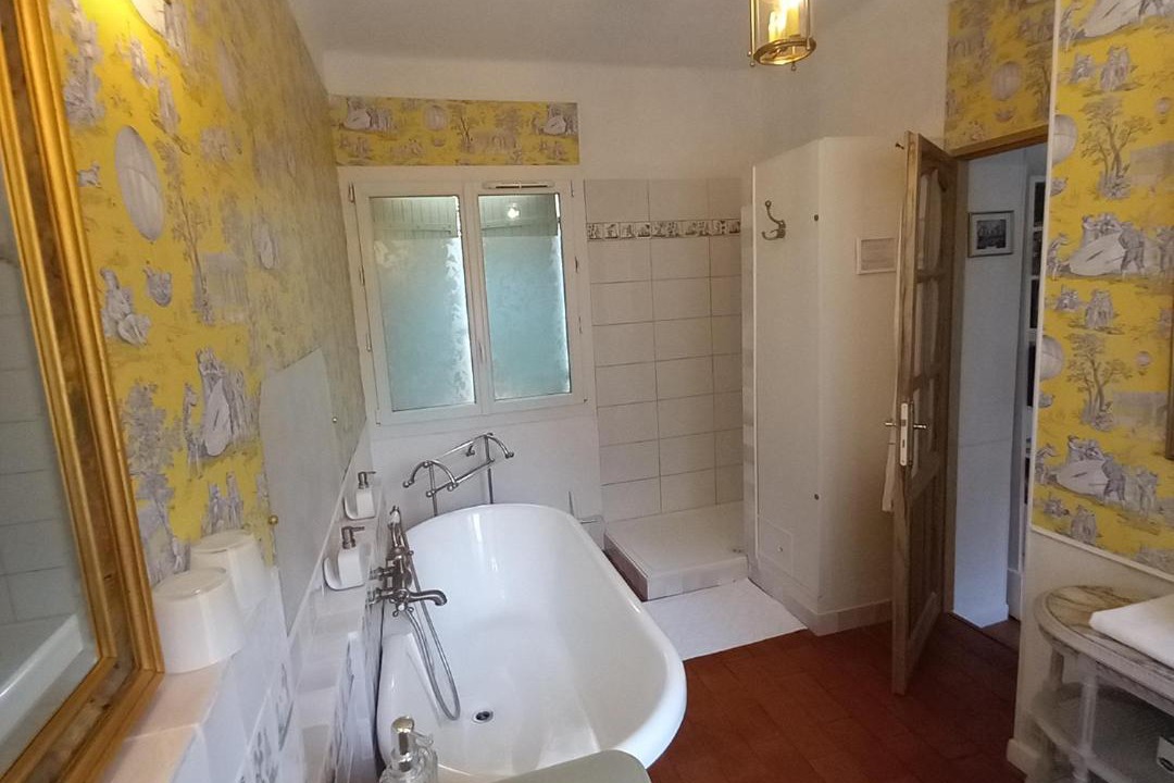 Photo of Bathroom in Sud