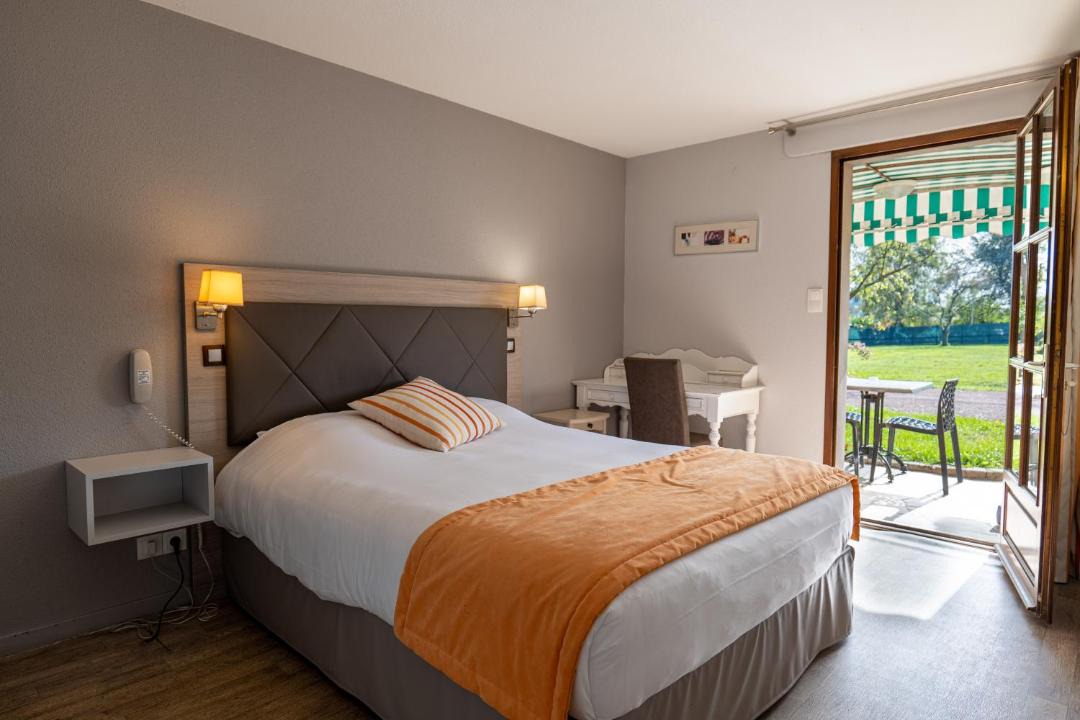 Photo of Bedroom in Tournus