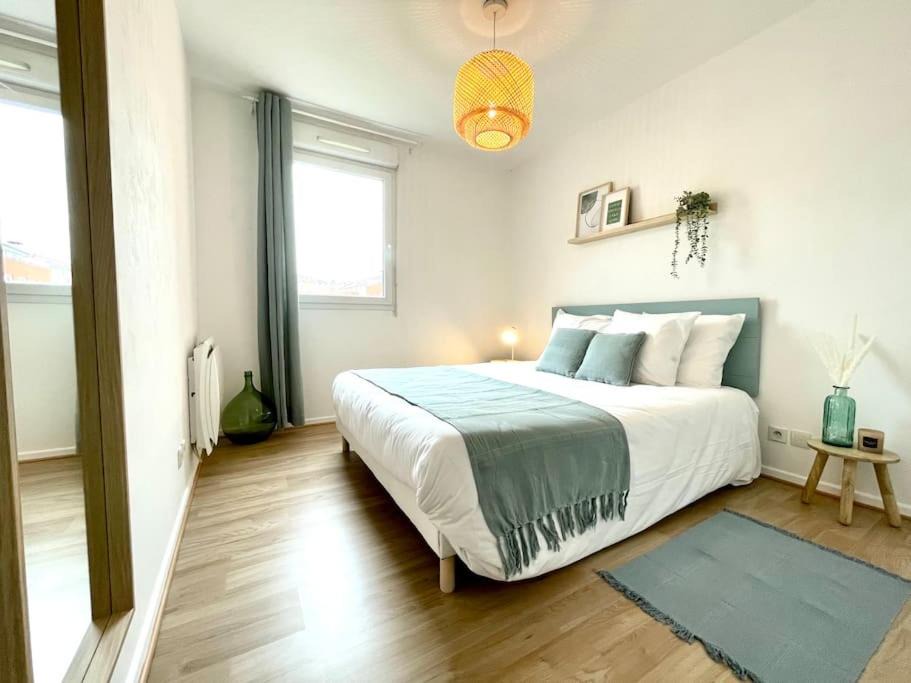 Photo of Bedroom in Bellegarde-sur-Valserine
