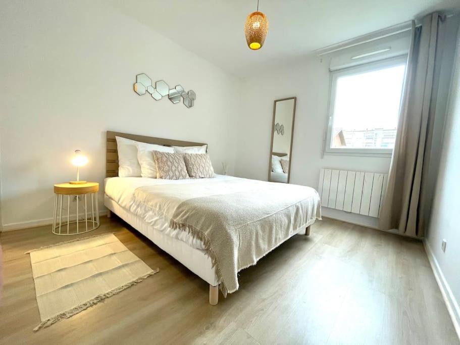 Photo of Bedroom in Bellegarde-sur-Valserine