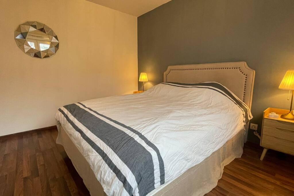 Photo of Bedroom in Ferney-Voltaire