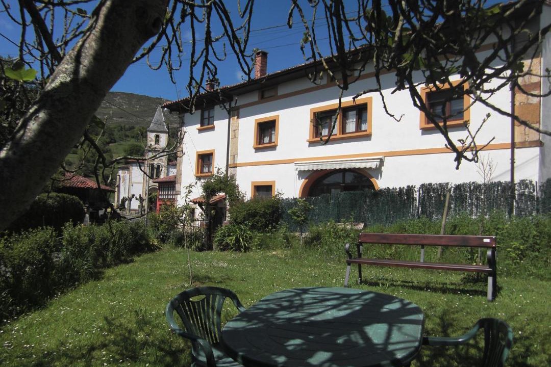 Photo of Buildings in Villamayor