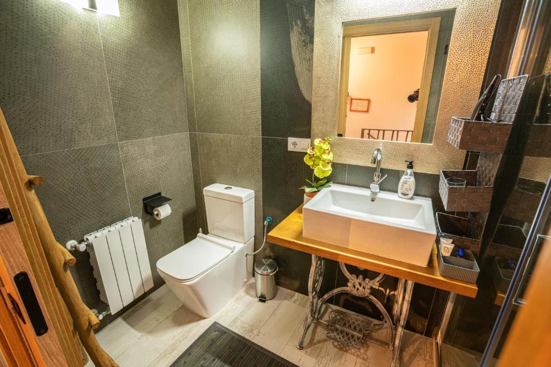 Photo of Bathroom in San Martin de Trevejo