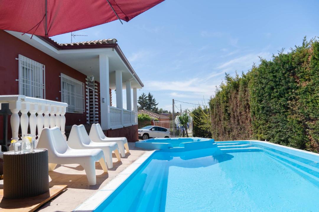 Photo of Outdoor in Huelves
