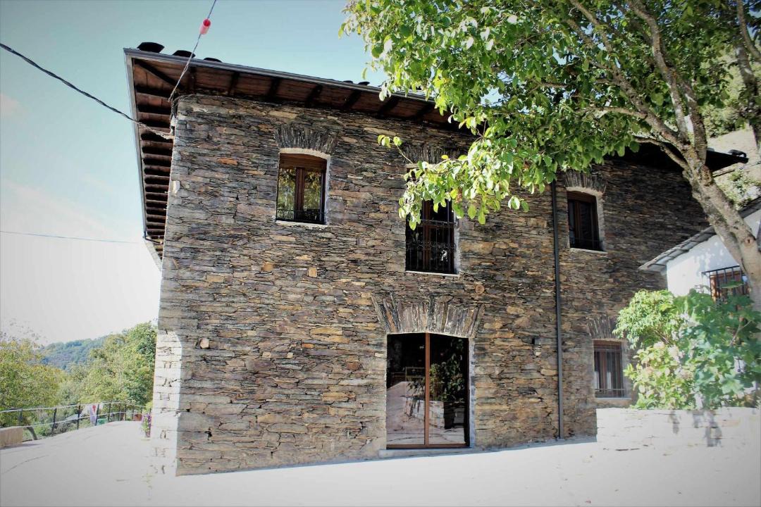 Photo of Buildings in Susane del Sil