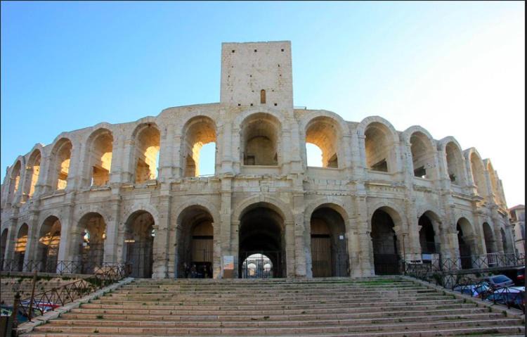 Photo of Buildings in Arles City Centre
