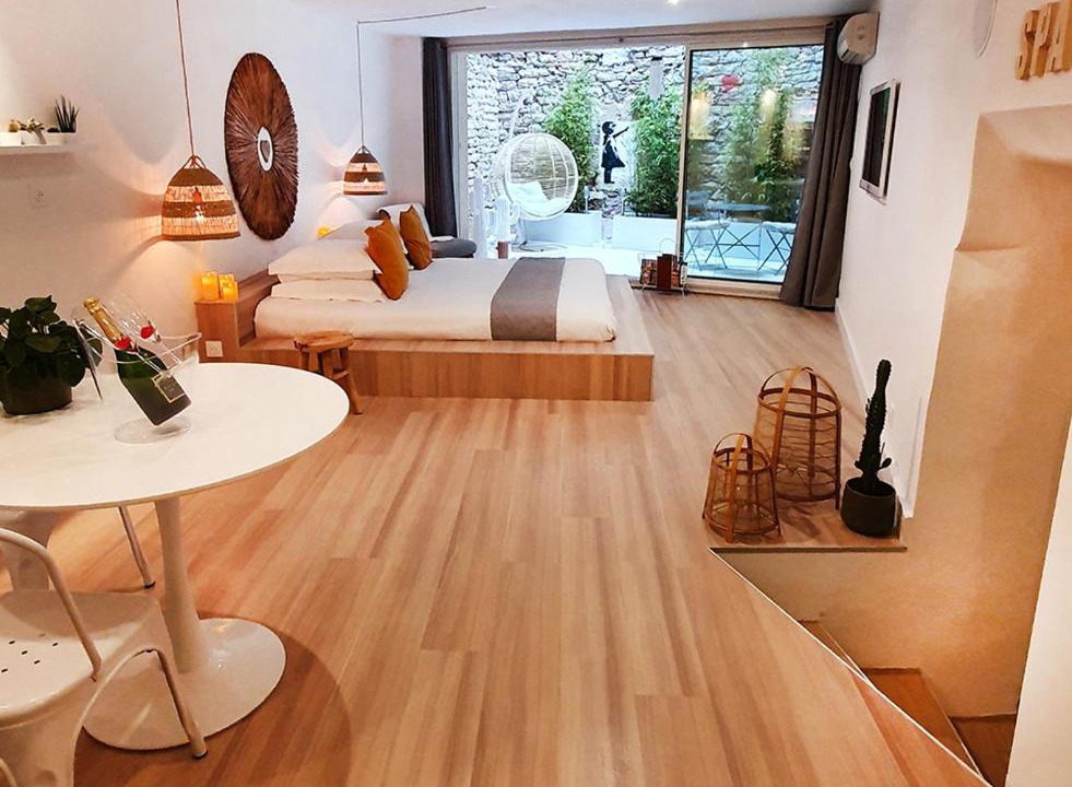 Photo of Livingroom in Nimes City Centre