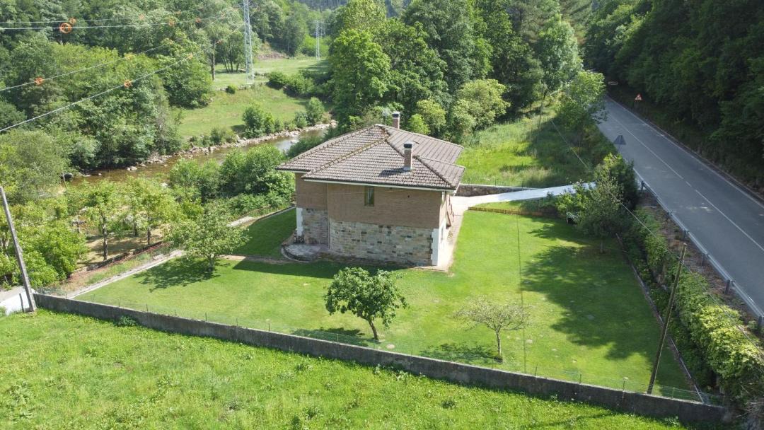 Photo of Buildings in Valle de Cabuerniga