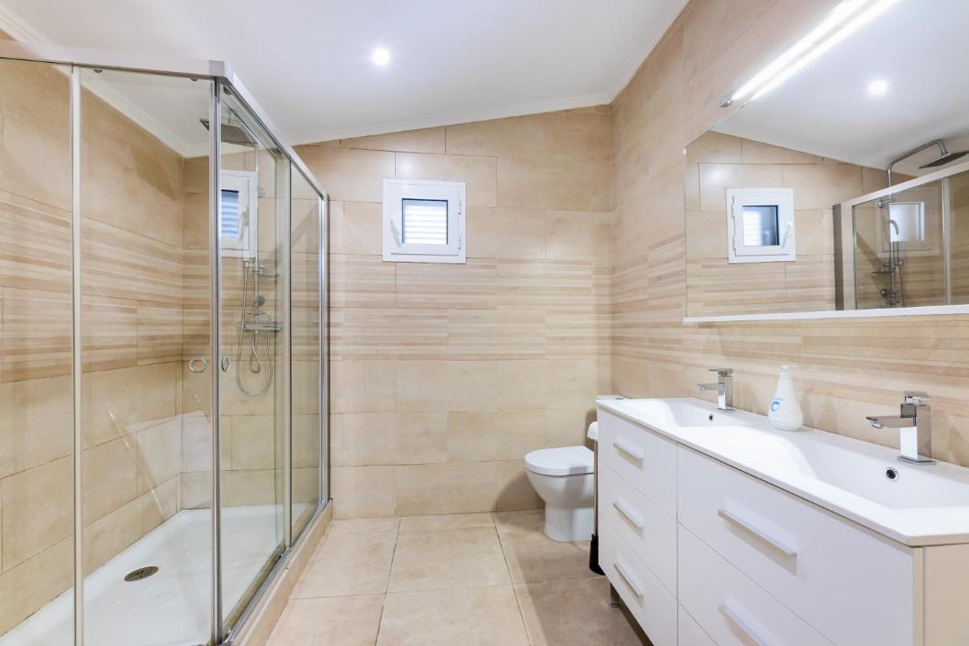 Photo of Bathroom in Alcanada