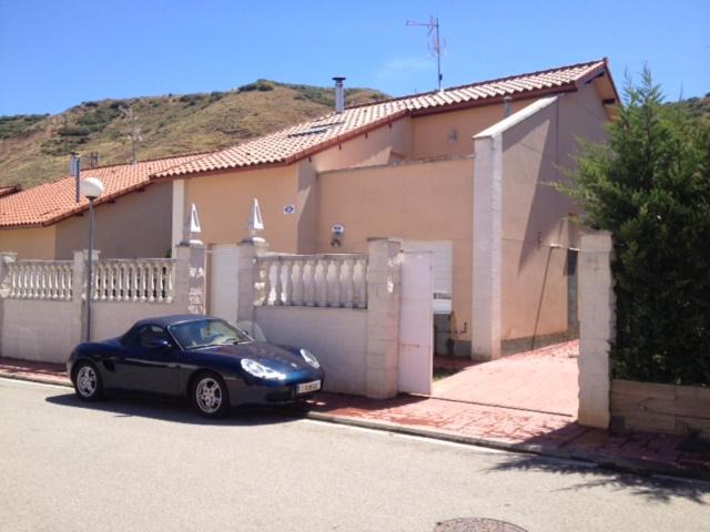 Photo of Buildings in Agoncillo
