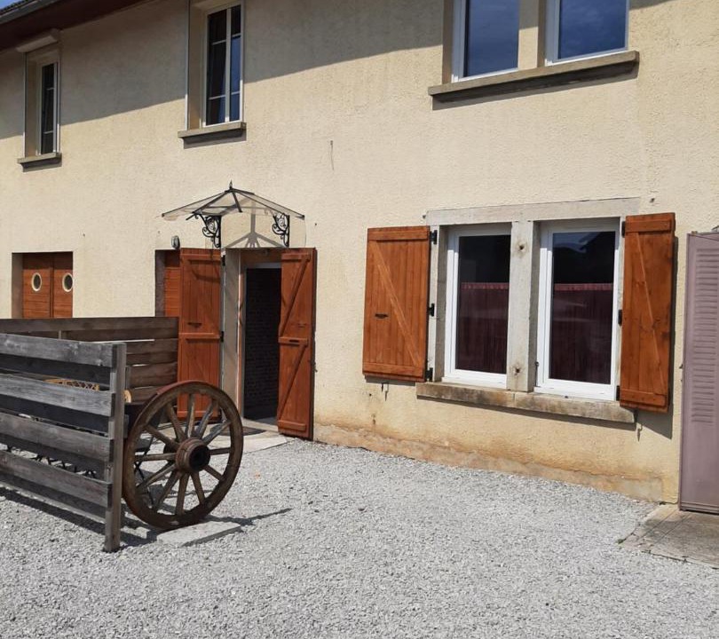 Photo of Buildings in Soucia