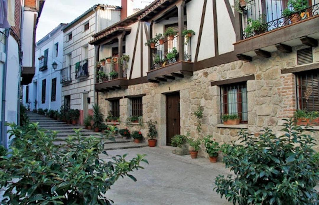 Photo of Buildings in Candeleda