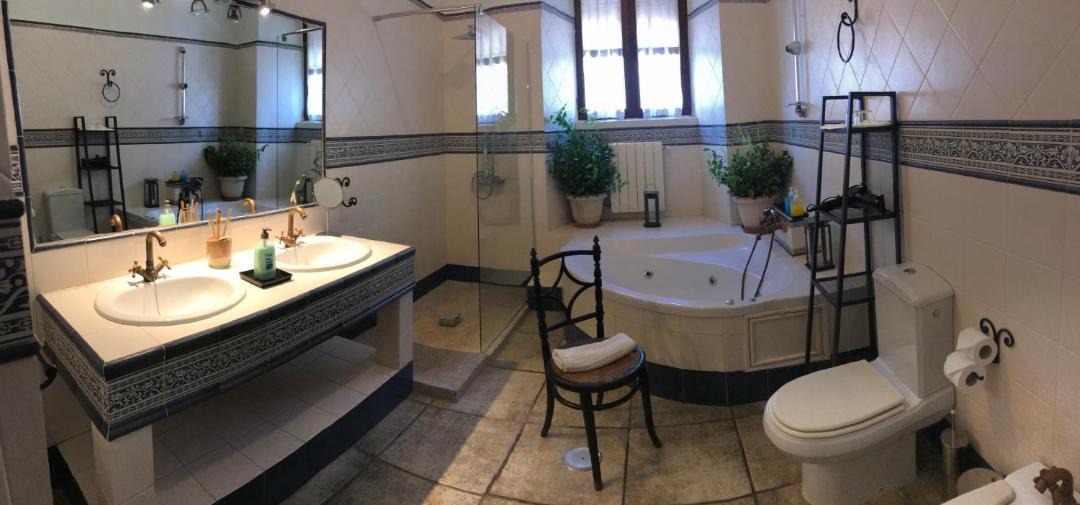 Photo of Bathroom in Montemolin