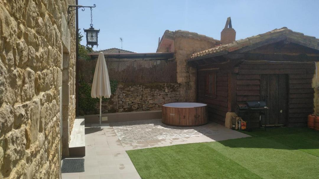 Photo of Buildings in Villacomparada de Rueda