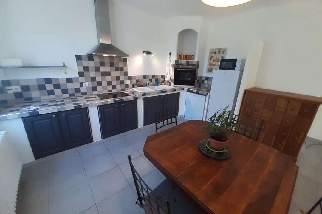Photo of Kitchen in Morieres-les-Avignon