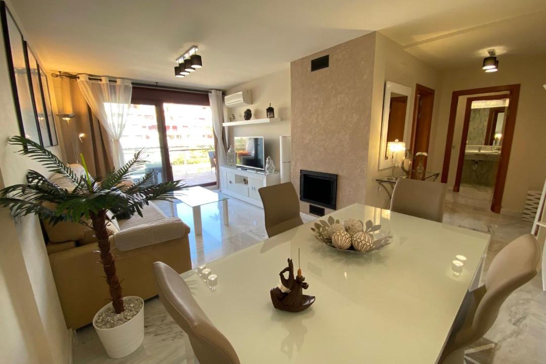 Photo of Livingroom in New Golden Mile