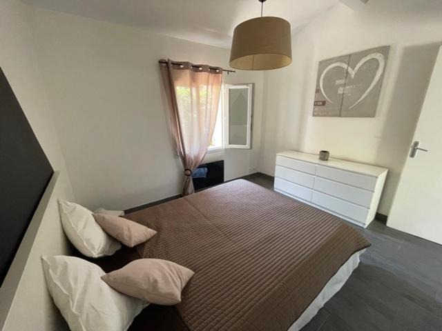 Photo of Bedroom in Saint-Victoret