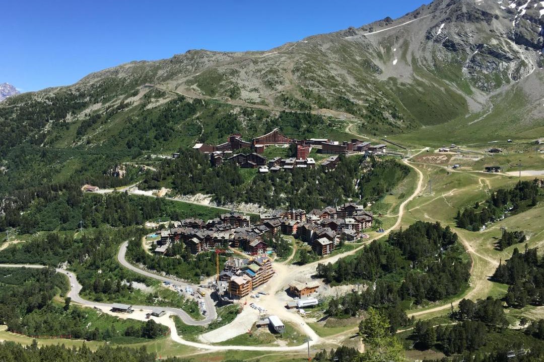 Photo of Outdoor in Arc-2000