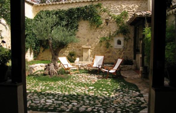 Photo of Patio Balcony in Romanones