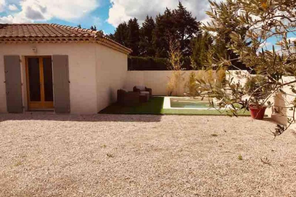 Photo of Buildings in Rognonas