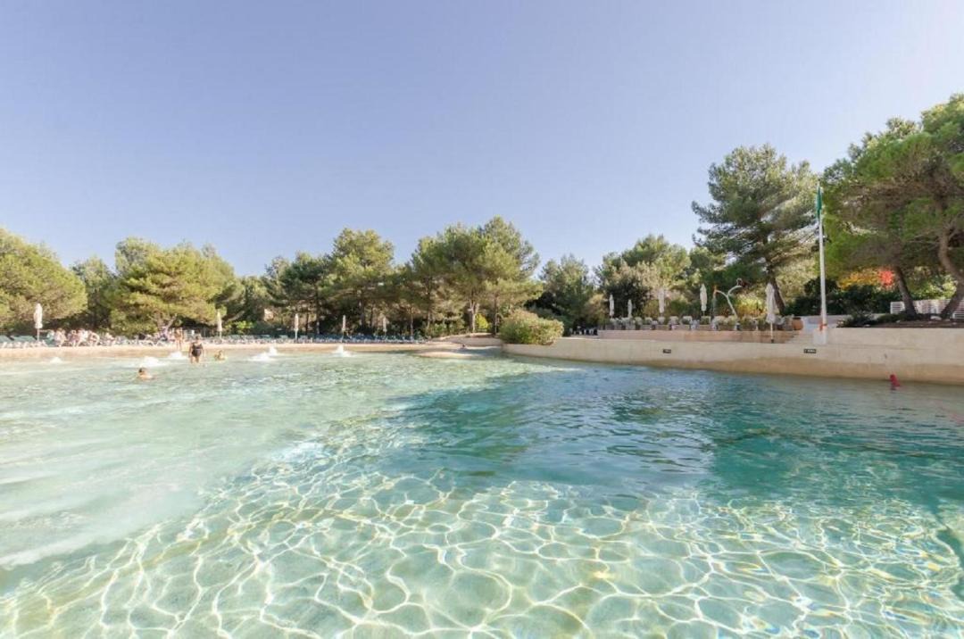 Photo of Outdoor in Pont Royal