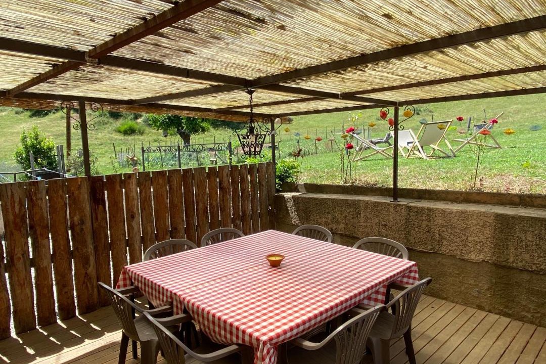 Photo of Patio Balcony in Saint-Barthelemy-le-Plain