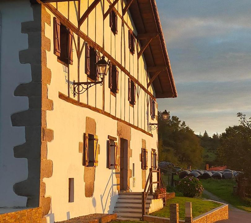 Photo of Buildings in Asteasu