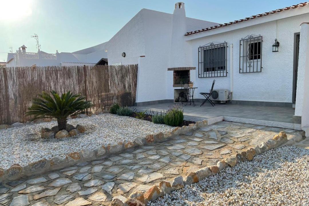 Photo of Buildings in La Siesta