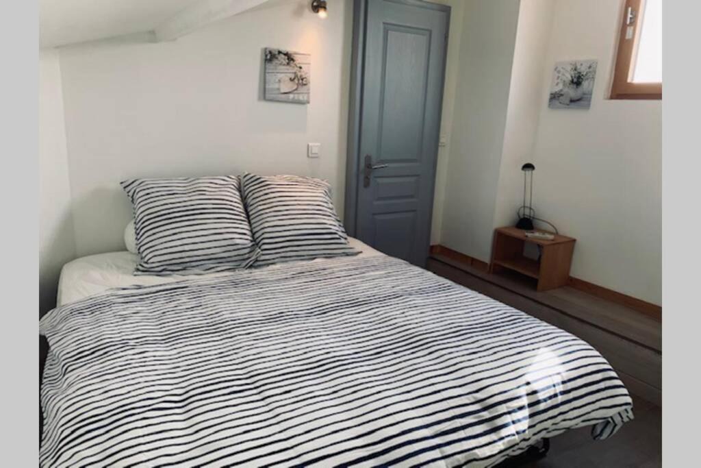 Photo of Bedroom in L'Isle-sur-la-Sorgue