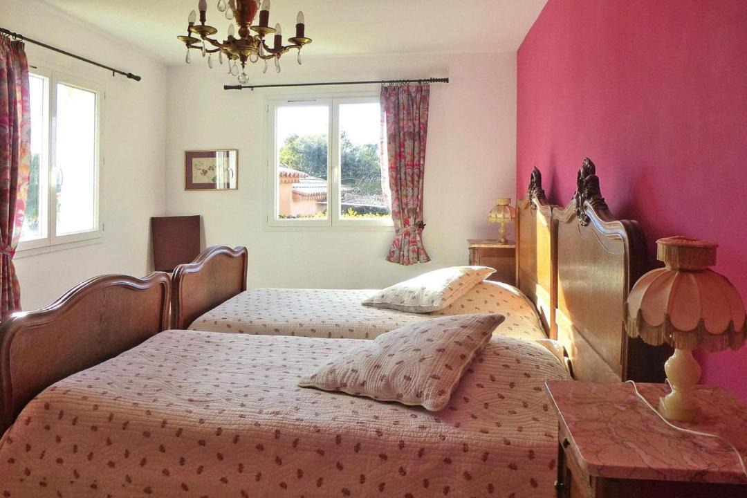 Photo of Bedroom in Lambesc