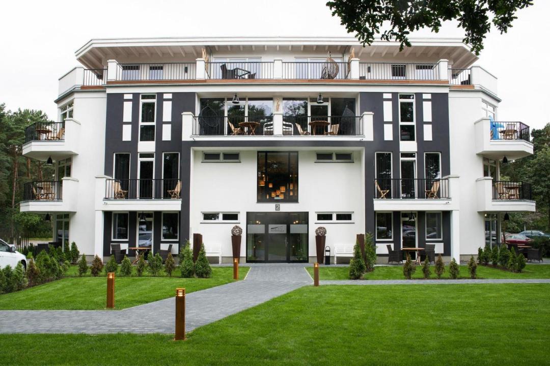 Photo of Buildings in Glowe