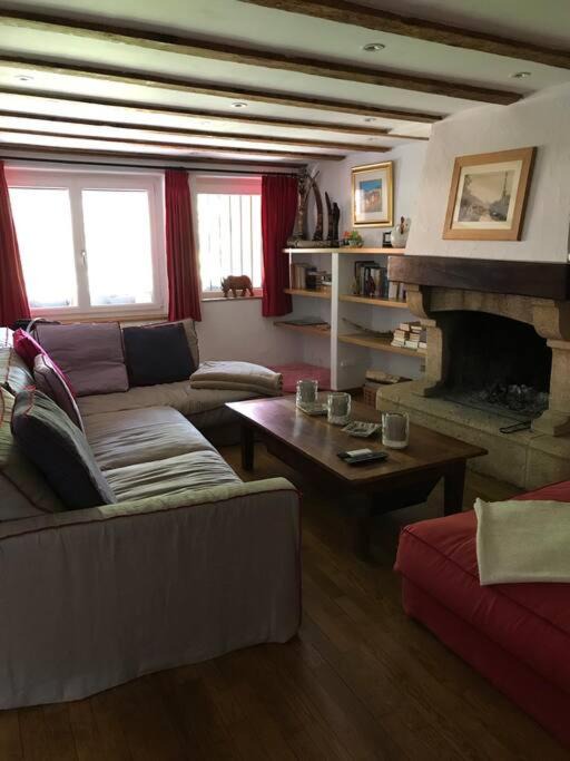 Photo of Livingroom in Courmangoux