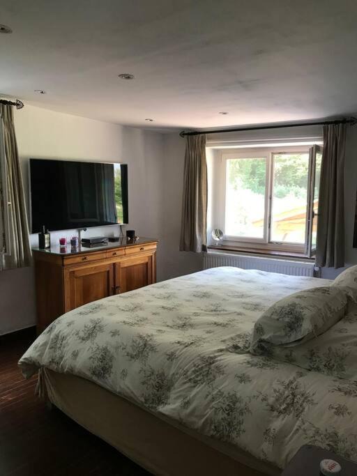 Photo of Bedroom in Courmangoux