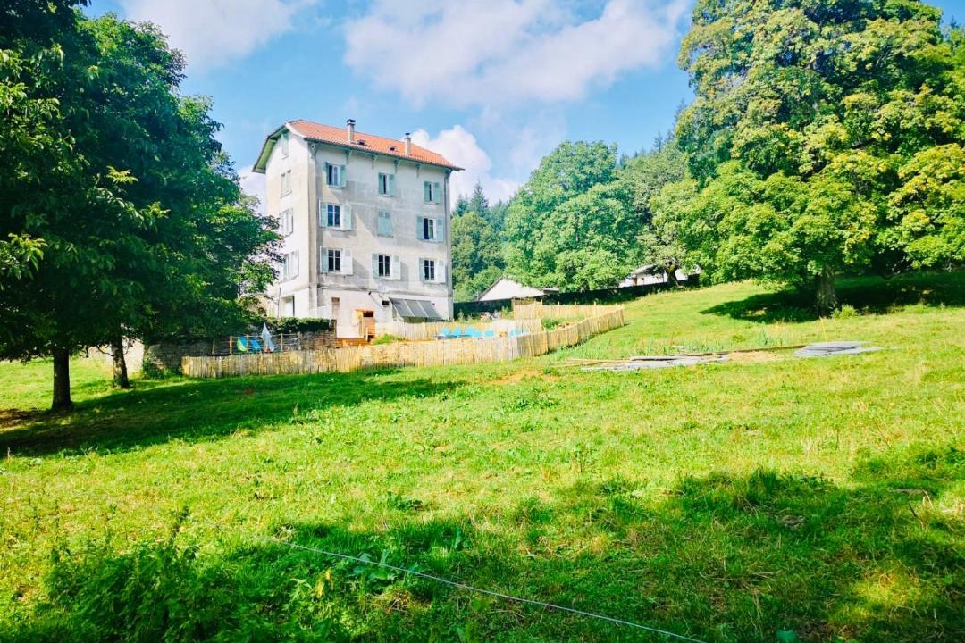 Photo of Buildings in Cerdon