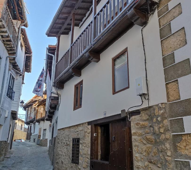 Photo of Buildings in Candelario