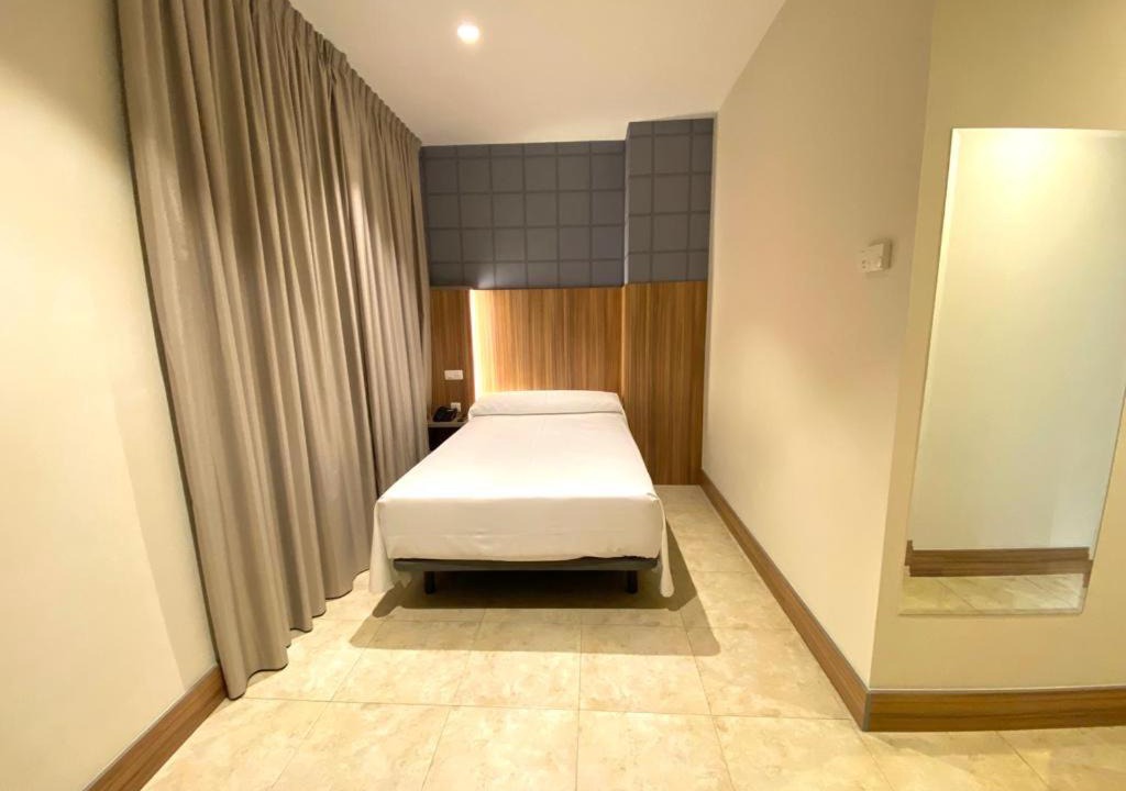 Photo of Bedroom in Duenas