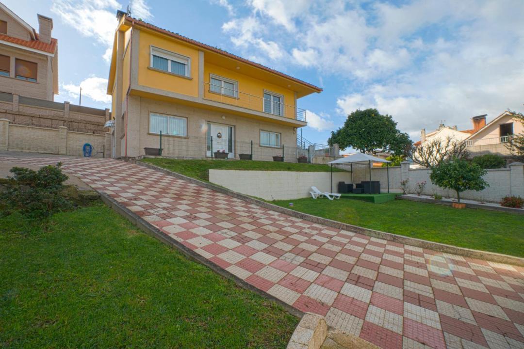 Photo of Buildings in Poio